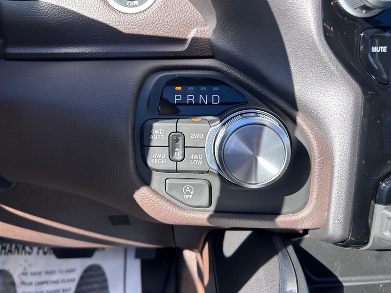 Ram 1500 Vehicle Full-screen Gallery Image 16