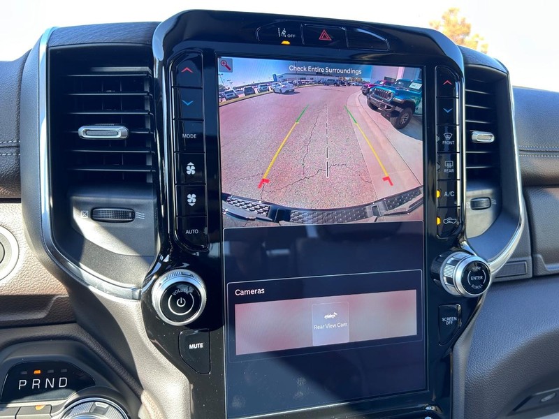 Ram 1500 Vehicle Full-screen Gallery Image 22