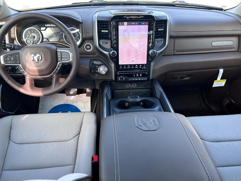 Ram 1500 Vehicle Full-screen Gallery Image 10