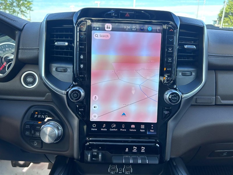 Ram 1500 Vehicle Full-screen Gallery Image 14