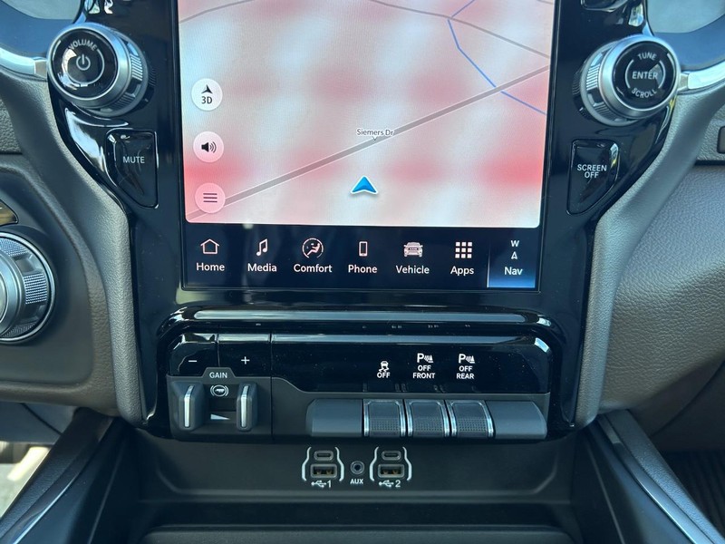 Ram 1500 Vehicle Full-screen Gallery Image 15