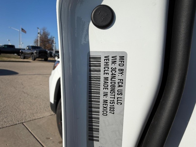 Jeep Compass Vehicle Full-screen Gallery Image 22