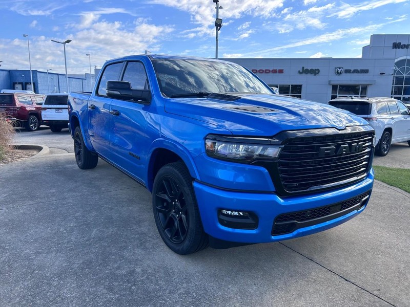 Ram 1500 Vehicle Full-screen Gallery Image 3