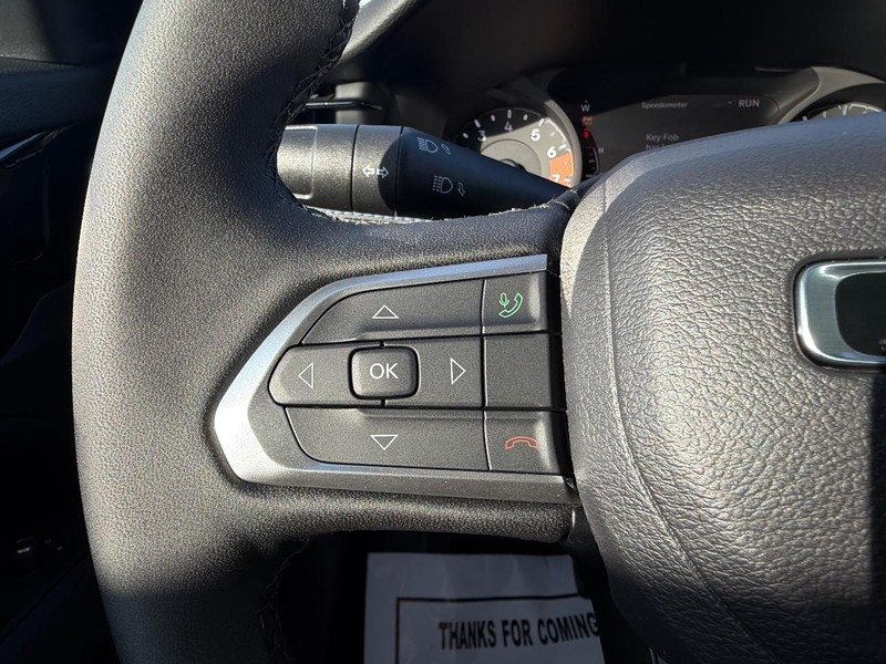 Jeep Compass Vehicle Full-screen Gallery Image 12