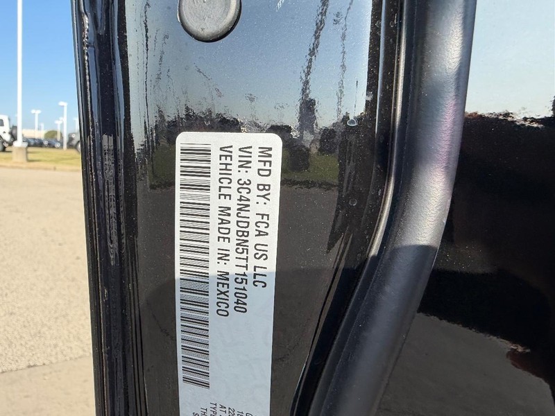 Jeep Compass Vehicle Full-screen Gallery Image 22