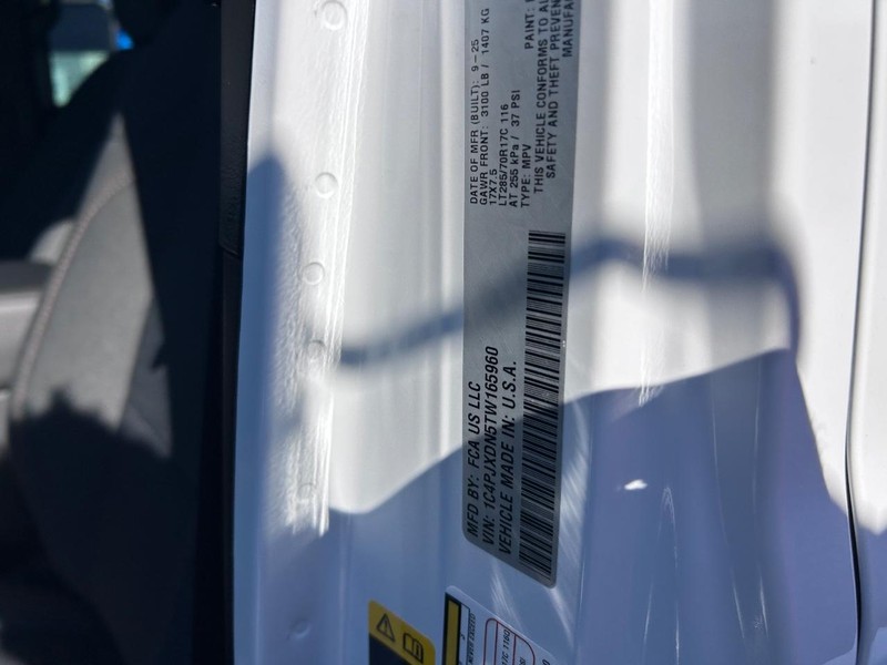 Jeep Wrangler Vehicle Full-screen Gallery Image 20