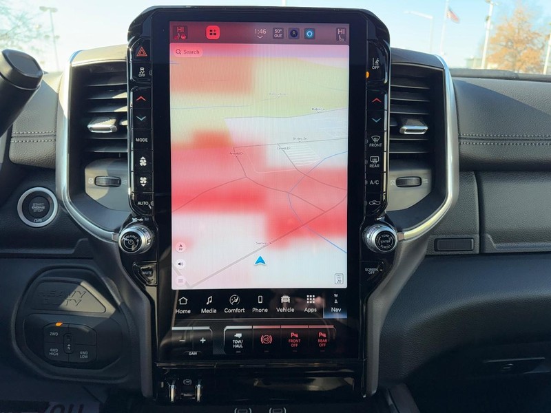 Ram 2500 Vehicle Full-screen Gallery Image 13