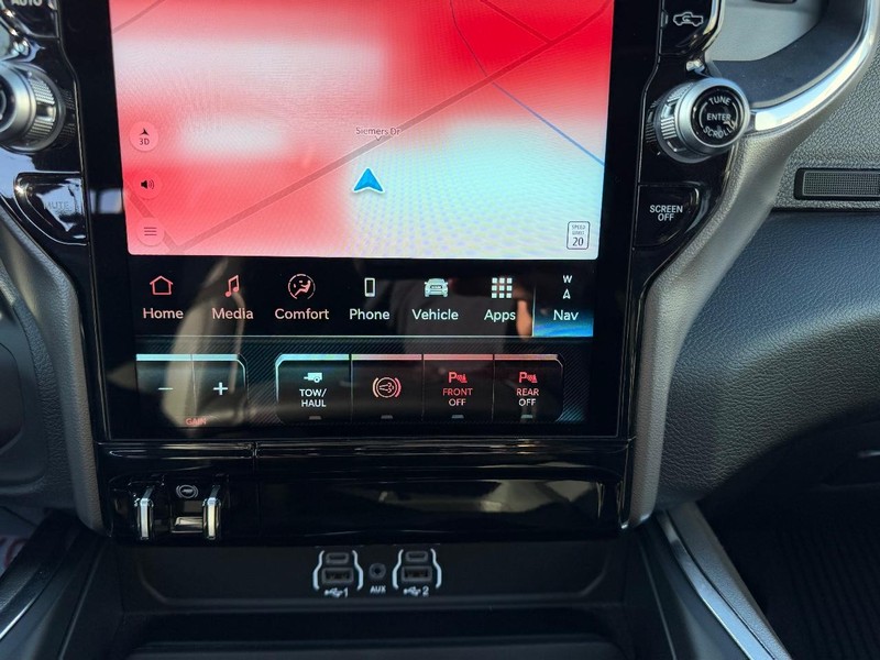 Ram 2500 Vehicle Full-screen Gallery Image 14