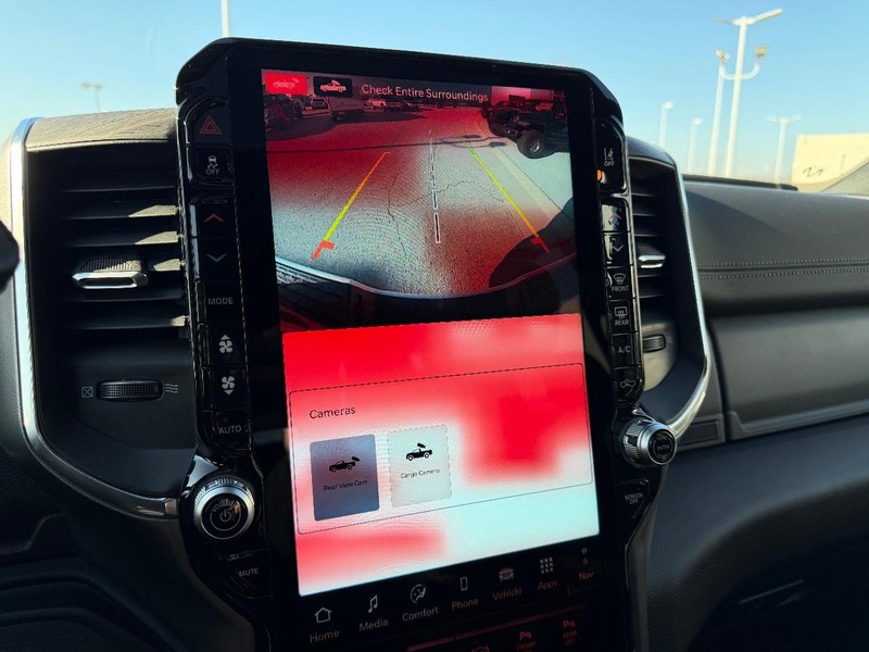 Ram 2500 Vehicle Full-screen Gallery Image 20