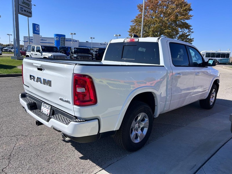 Ram 1500 Vehicle Full-screen Gallery Image 4