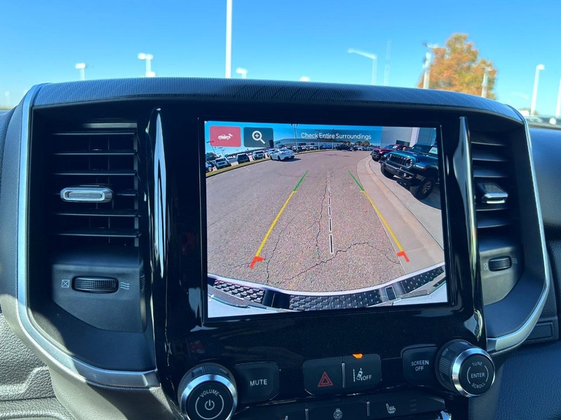 Ram 1500 Vehicle Full-screen Gallery Image 20