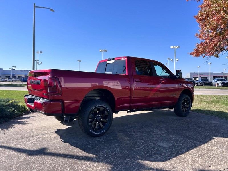 Ram 2500 Vehicle Full-screen Gallery Image 4