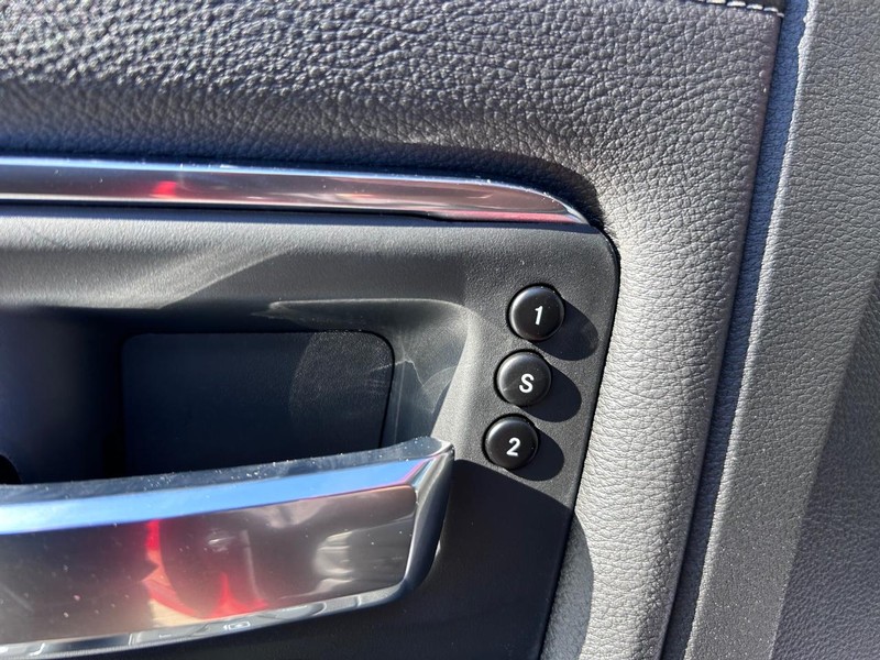 Ram 2500 Vehicle Full-screen Gallery Image 18