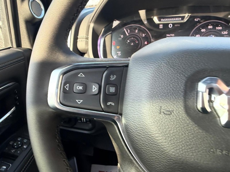 Ram 2500 Vehicle Full-screen Gallery Image 12