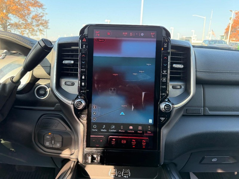 Ram 2500 Vehicle Full-screen Gallery Image 14