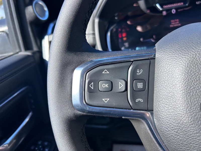 Ram 2500 Vehicle Full-screen Gallery Image 12