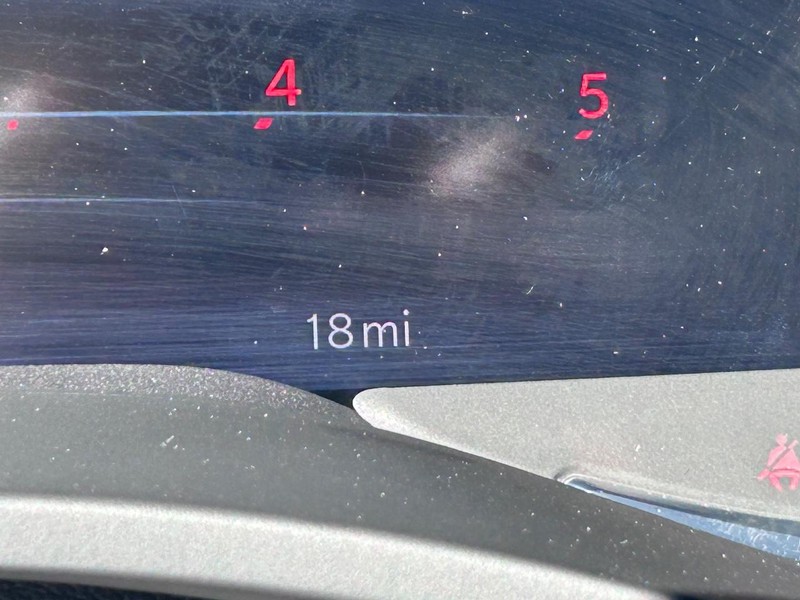 Ram 2500 Vehicle Full-screen Gallery Image 20