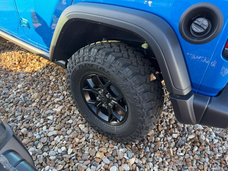 Jeep Wrangler Vehicle Full-screen Gallery Image 6