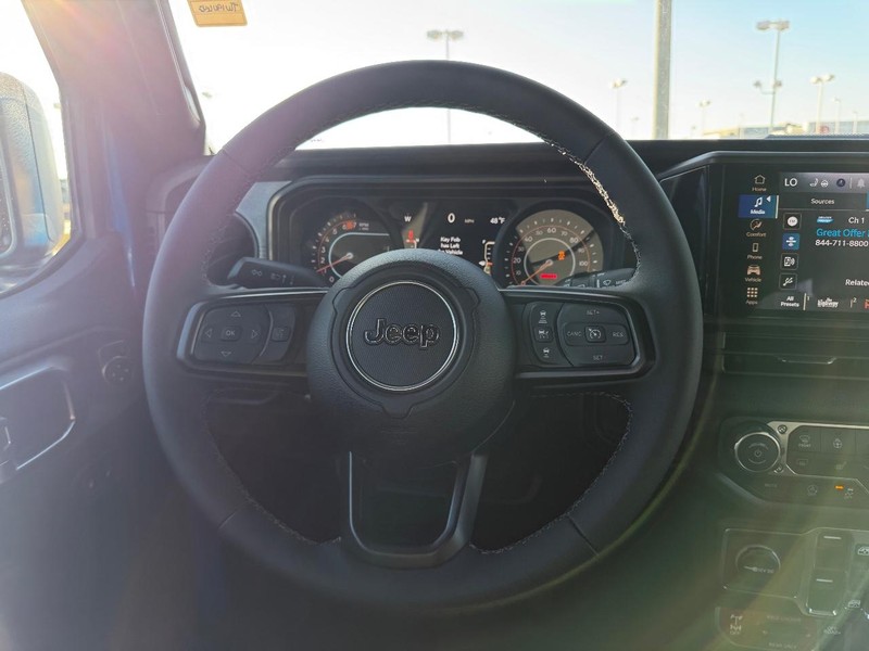 Jeep Wrangler Vehicle Full-screen Gallery Image 9