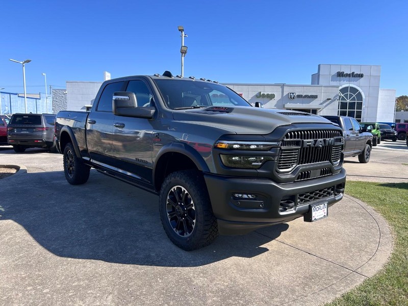 Ram 2500 Vehicle Full-screen Gallery Image 3