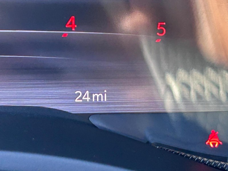 Ram 2500 Vehicle Full-screen Gallery Image 20