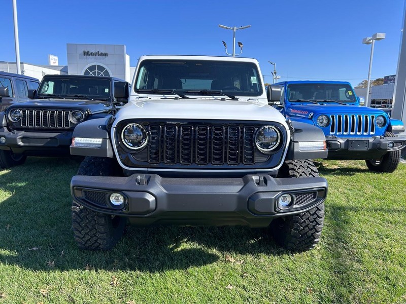 Jeep Wrangler Vehicle Full-screen Gallery Image 2