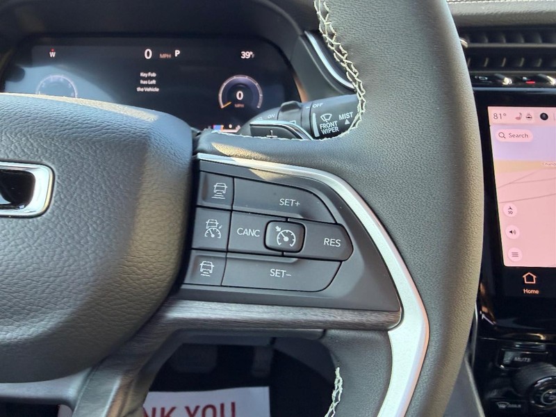 Jeep Grand Cherokee L Vehicle Full-screen Gallery Image 16