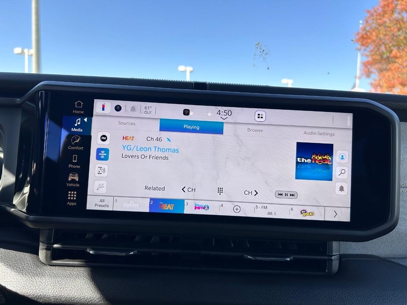 Jeep Wrangler Vehicle Full-screen Gallery Image 13