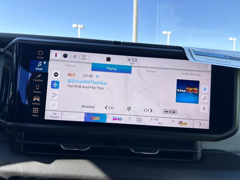 Jeep Wrangler Vehicle Full-screen Gallery Image 12