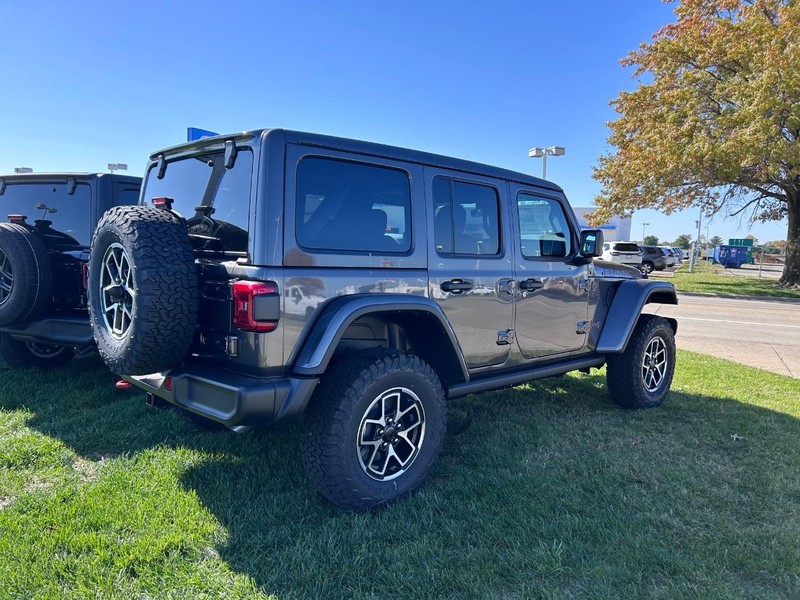 Jeep Wrangler Vehicle Full-screen Gallery Image 4