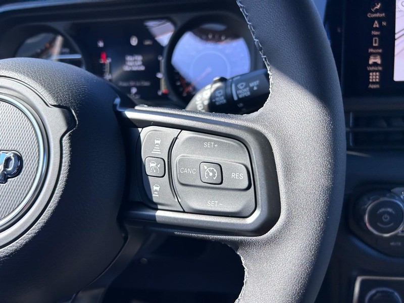 Jeep Wrangler Vehicle Full-screen Gallery Image 12