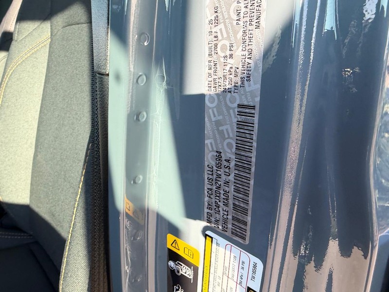 Jeep Wrangler Vehicle Full-screen Gallery Image 21