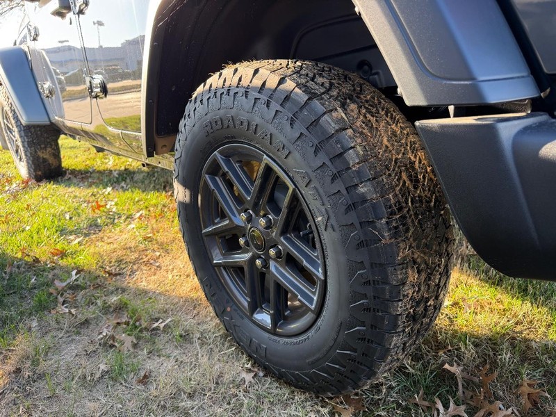 Jeep Wrangler Vehicle Full-screen Gallery Image 6