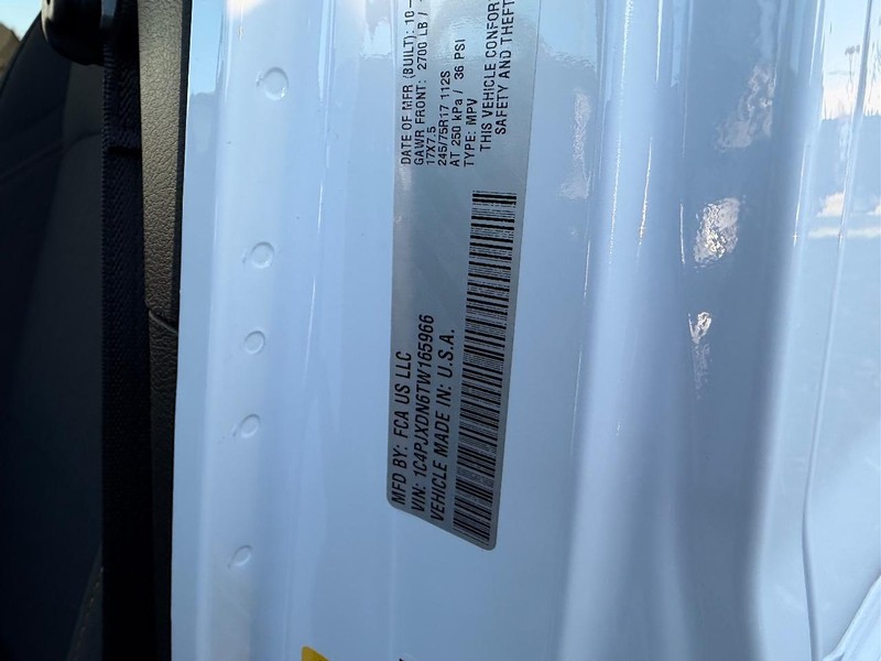 Jeep Wrangler Vehicle Full-screen Gallery Image 21