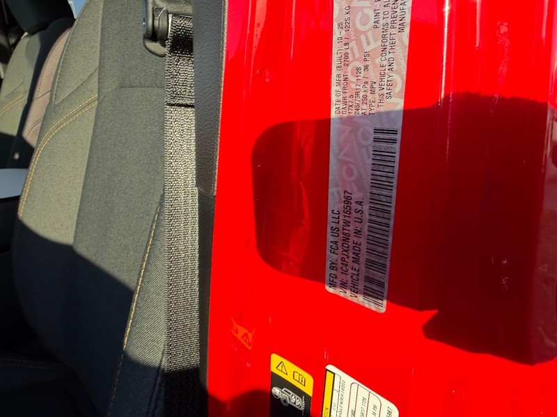 Jeep Wrangler Vehicle Full-screen Gallery Image 20