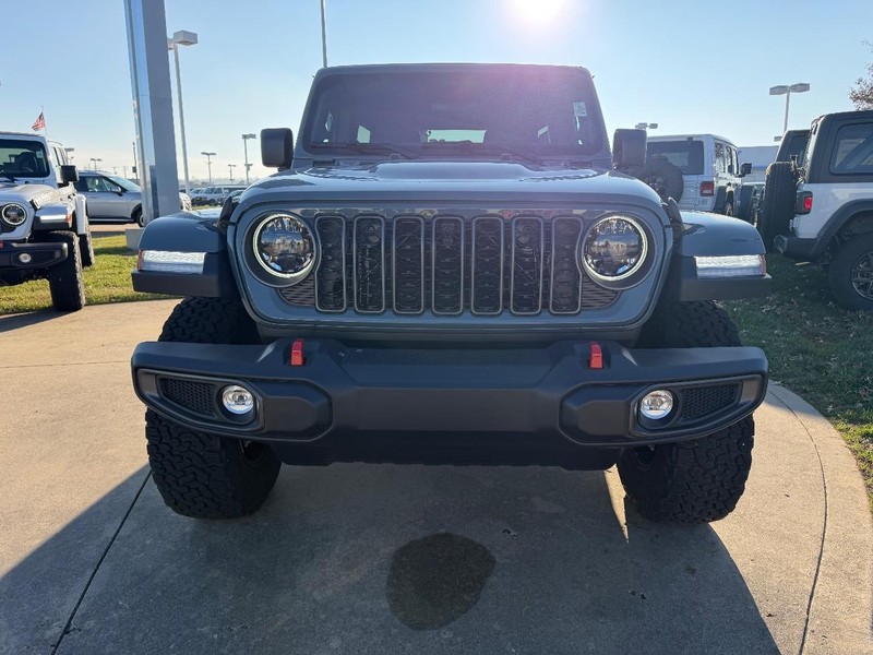 Jeep Wrangler Vehicle Full-screen Gallery Image 2