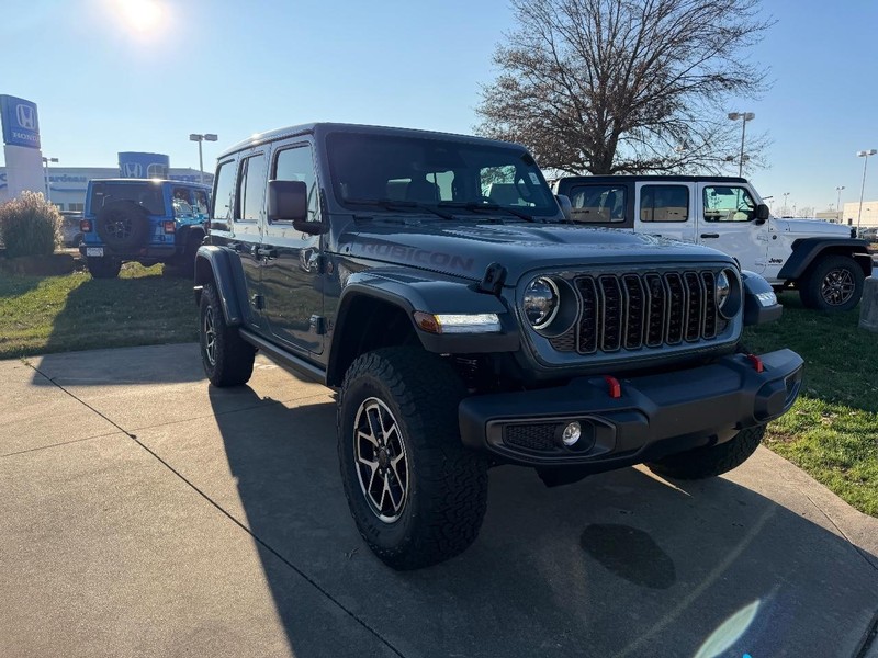 Jeep Wrangler Vehicle Full-screen Gallery Image 3