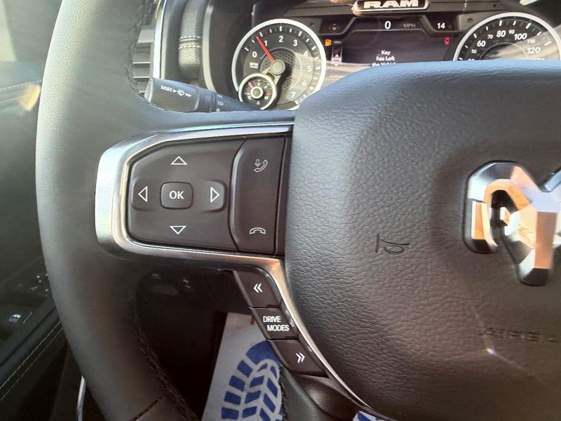 Ram 1500 Vehicle Full-screen Gallery Image 12