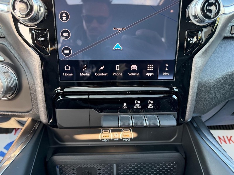 Ram 1500 Vehicle Full-screen Gallery Image 15