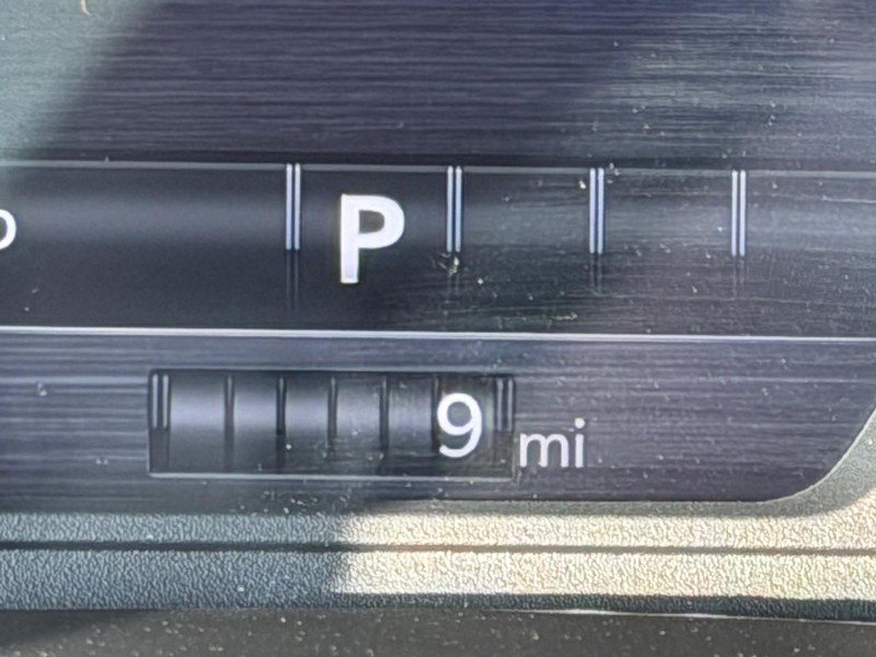 Ram 1500 Vehicle Full-screen Gallery Image 21