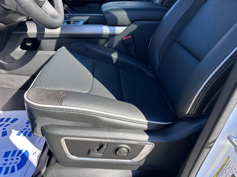 Ram 1500 Vehicle Full-screen Gallery Image 20