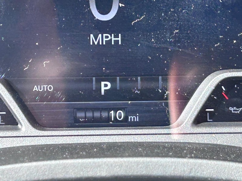 Ram 1500 Vehicle Full-screen Gallery Image 21