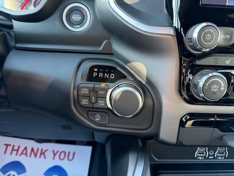 Ram 1500 Vehicle Full-screen Gallery Image 15