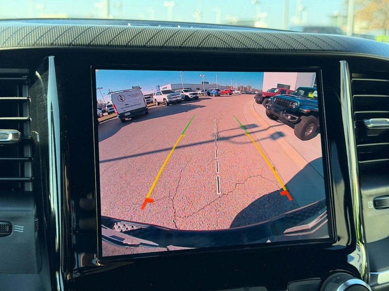 Ram 1500 Vehicle Full-screen Gallery Image 20