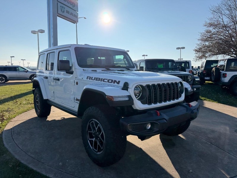 Jeep Wrangler Vehicle Full-screen Gallery Image 3