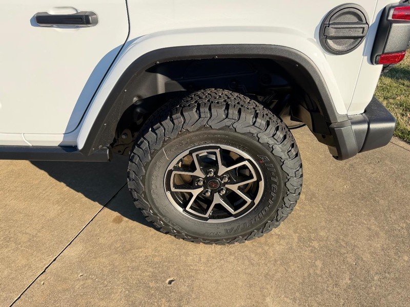 Jeep Wrangler Vehicle Full-screen Gallery Image 7