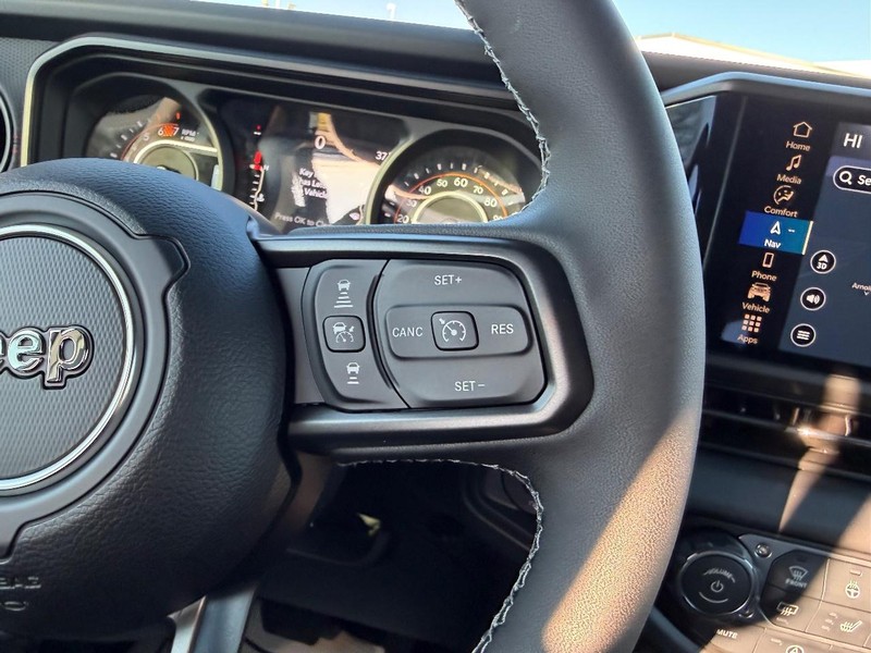 Jeep Wrangler Vehicle Full-screen Gallery Image 12