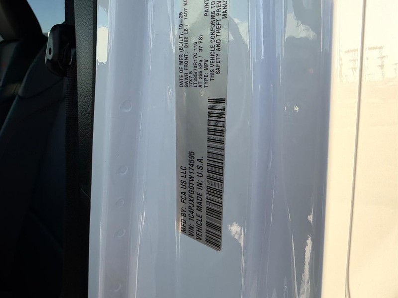 Jeep Wrangler Vehicle Full-screen Gallery Image 21