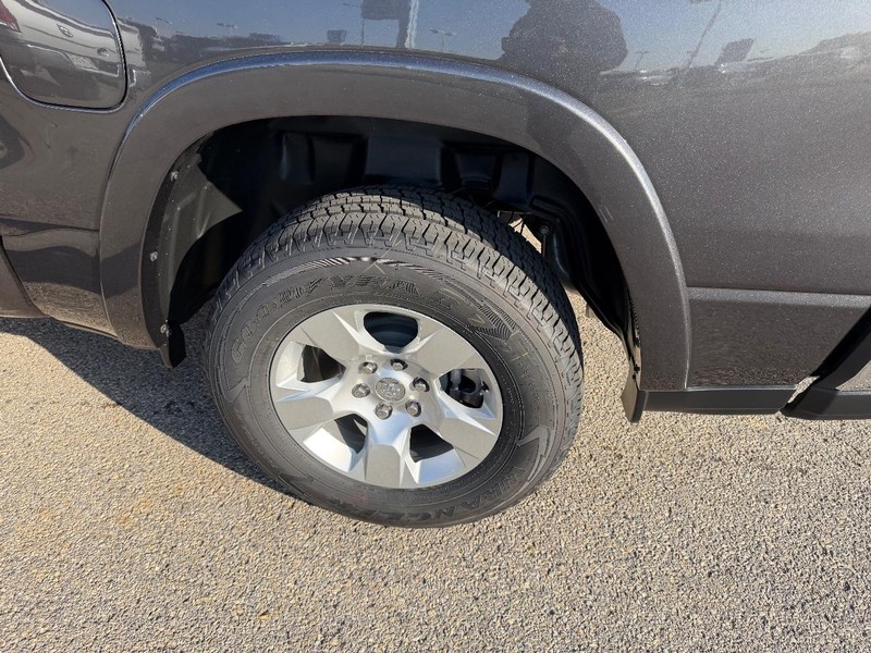 Ram 1500 Vehicle Full-screen Gallery Image 7