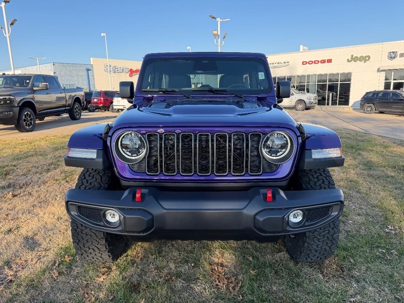 Jeep Wrangler Vehicle Full-screen Gallery Image 2